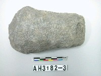 藏品(中型舌刃打製石斧)的圖片